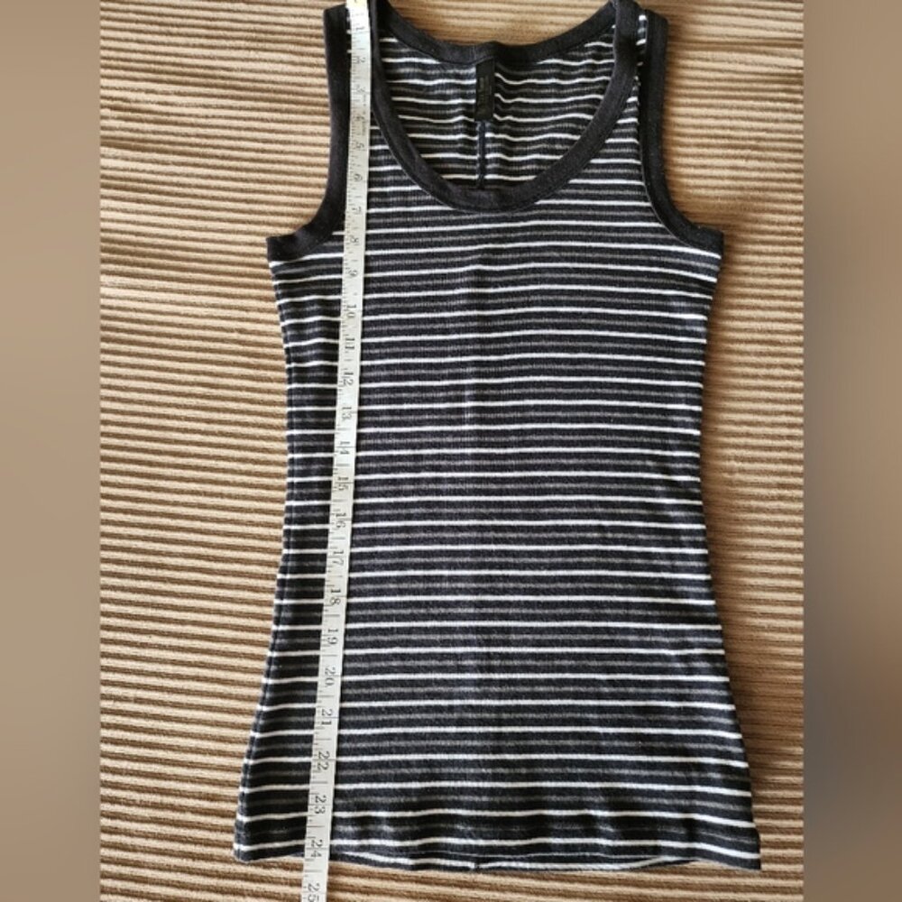 Striped Tank Top - Picture 3 of 4